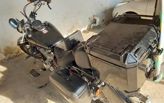 HONDA SHADOW 750 
